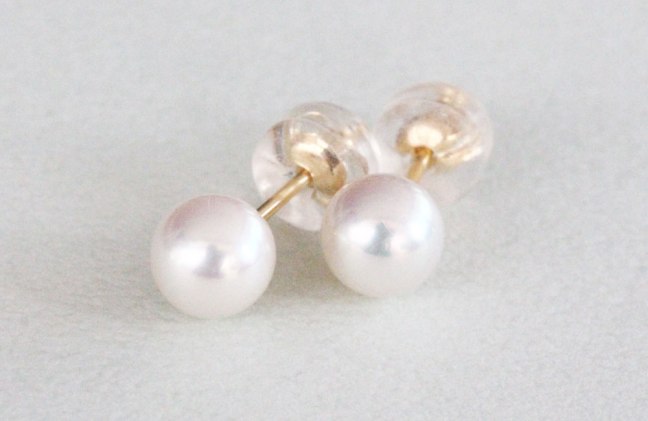 akoya-pearl-earrings